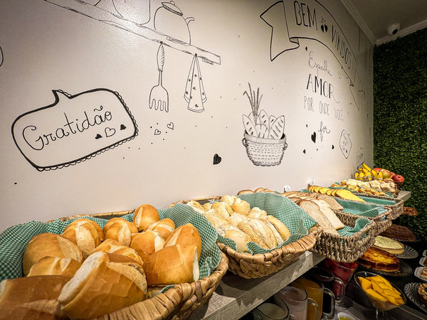 Café da manhã posto na Pousada Viena